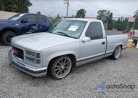 1997 GMC Sierra C1500 z USA, uszkodzony, nr VIN 1GTEC14W7VZ523228